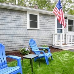 Raynor Shine | Walk to Beach | Dog Friendly