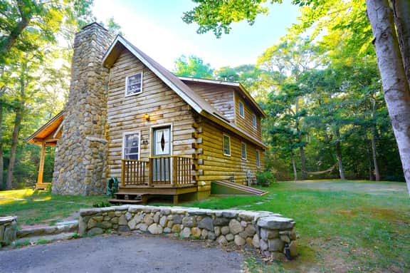 Cape Cabin: A Rustic Getaway