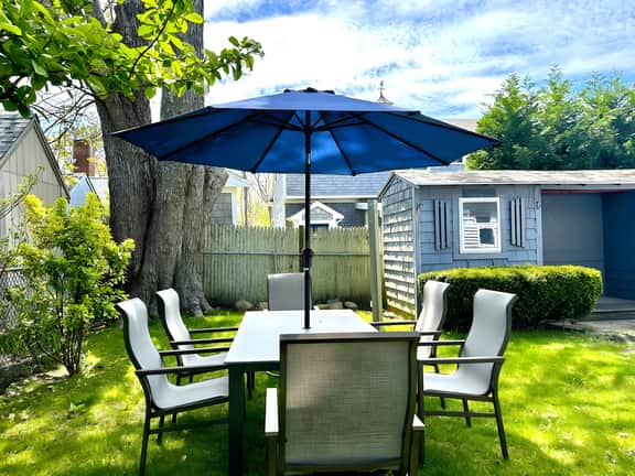 Tataket Cottage by Beaches